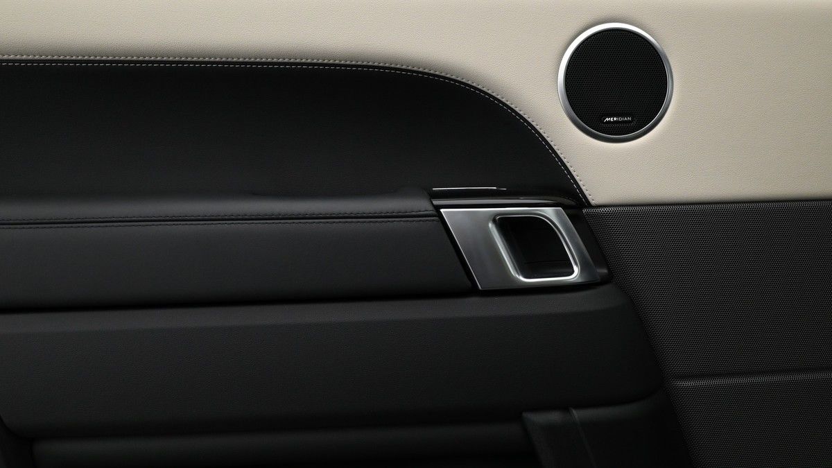 Land Rover Range Rover Sport Image 13