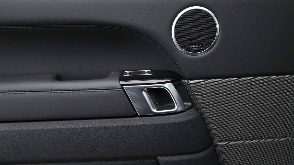 Land Rover Range Rover Sport Image 13