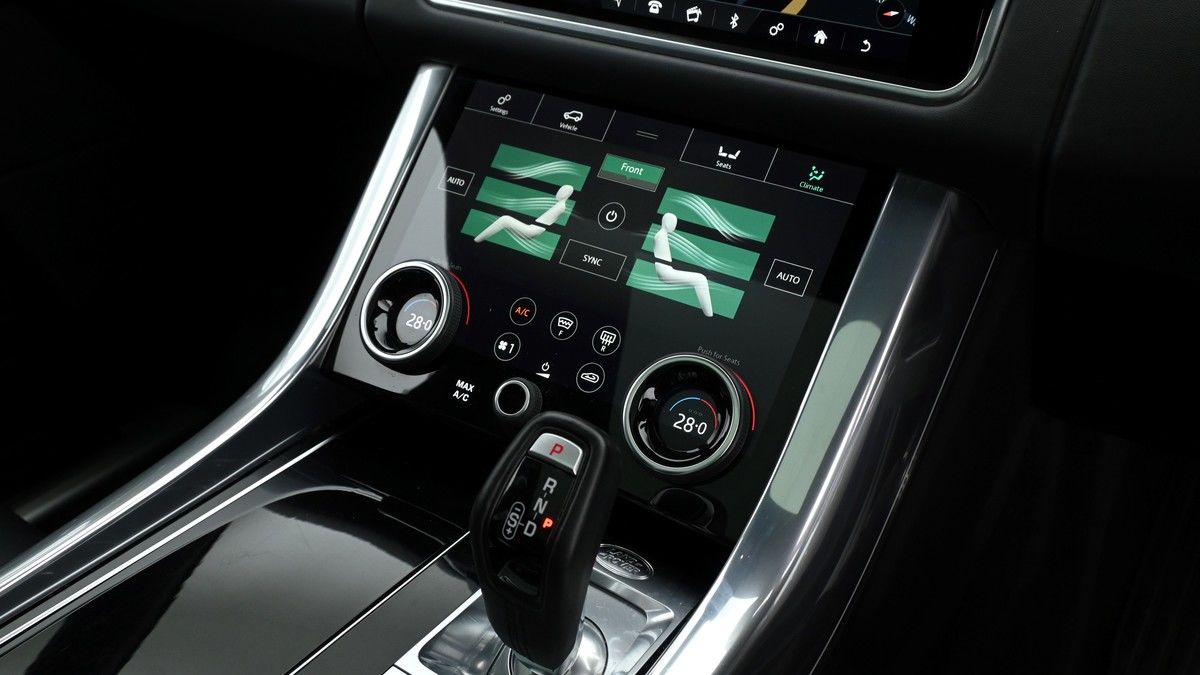 Land Rover Range Rover Sport Image 12