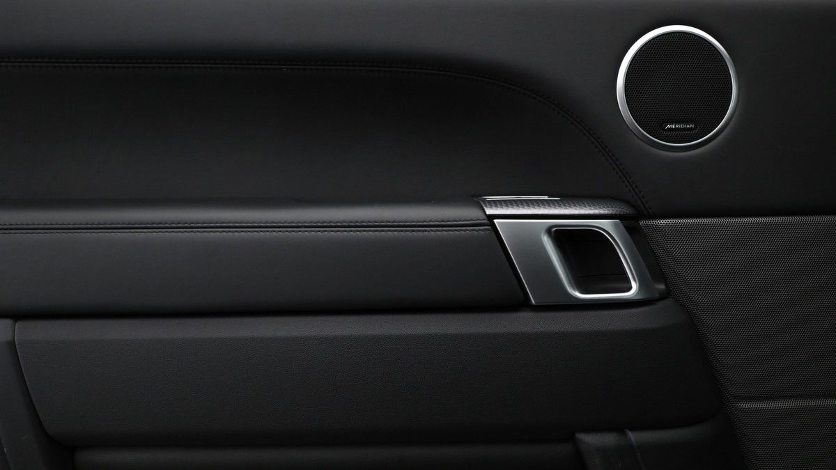 Land Rover Range Rover Sport Image 13