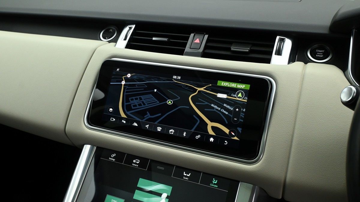 Land Rover Range Rover Sport Image 11