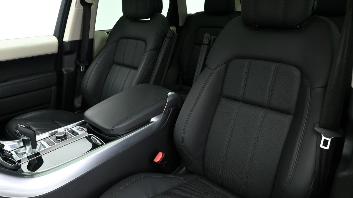 Land Rover Range Rover Sport Image 4