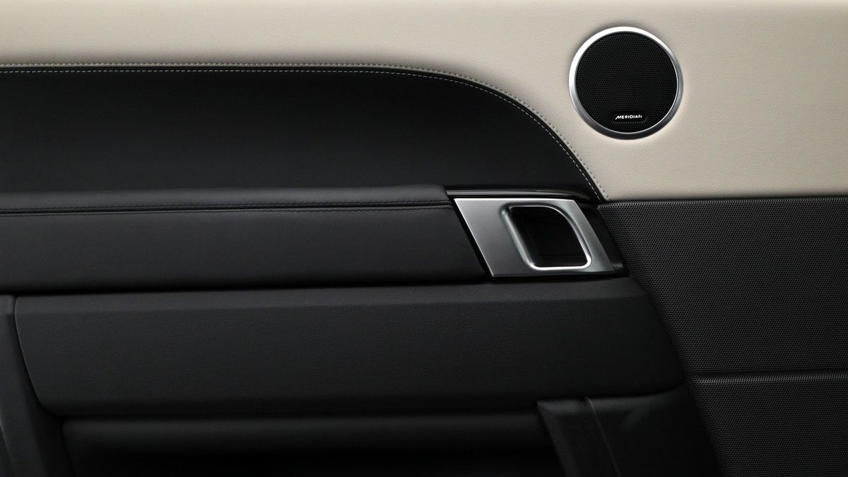 Land Rover Range Rover Sport Image 13
