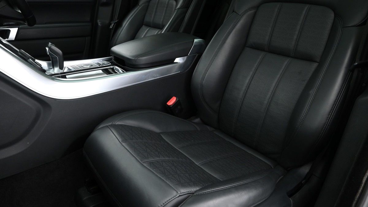 Land Rover Range Rover Sport Image 5