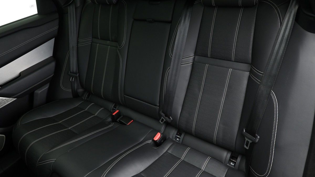 Land Rover Range Rover Velar Image 5