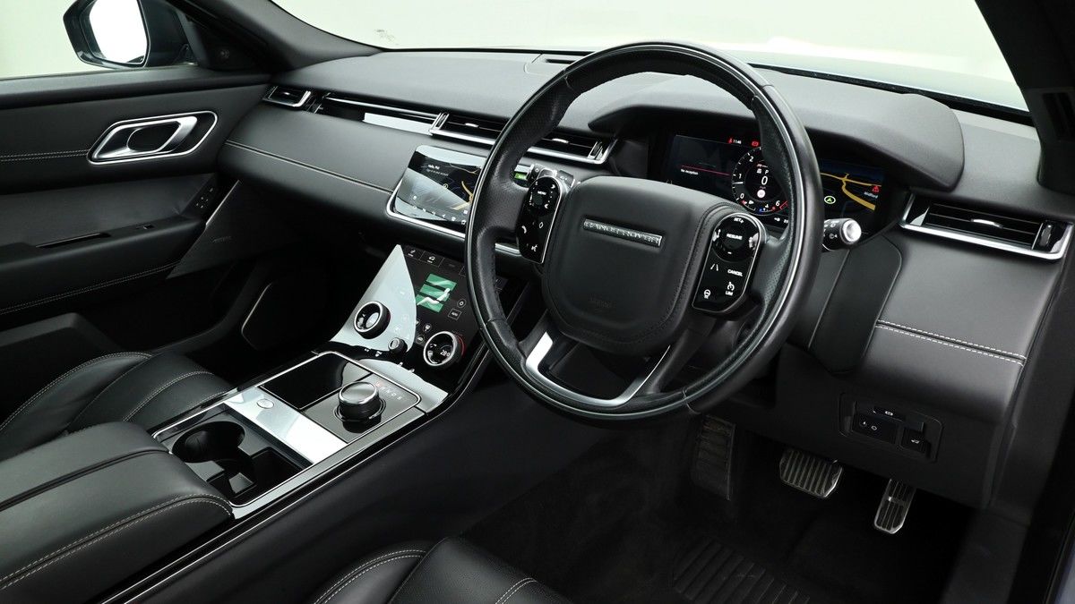 Land Rover Range Rover Velar Image 3