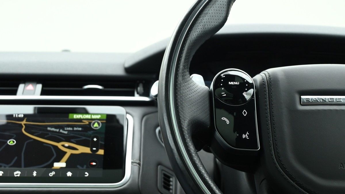 Land Rover Range Rover Velar Image 15