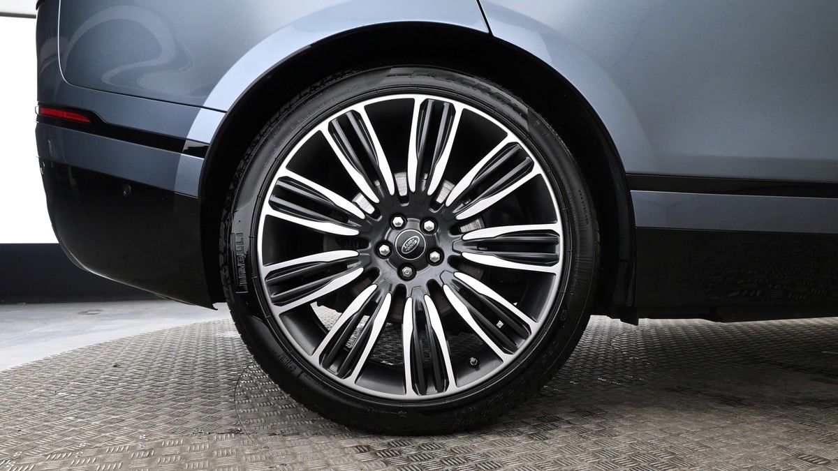 Land Rover Range Rover Velar Image 9