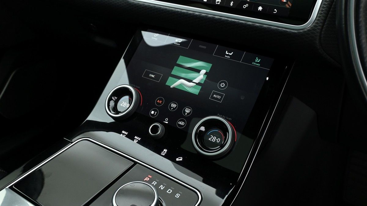 Land Rover Range Rover Velar Image 12