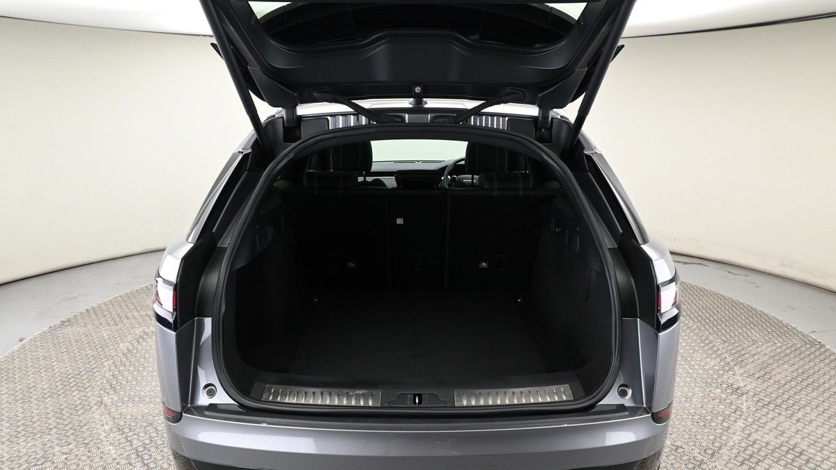 Land Rover Range Rover Velar Image 10