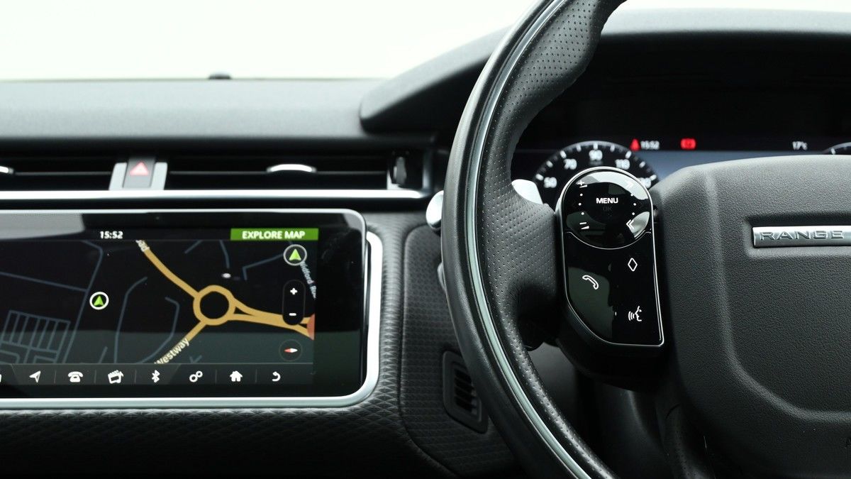 Land Rover Range Rover Velar Image 15