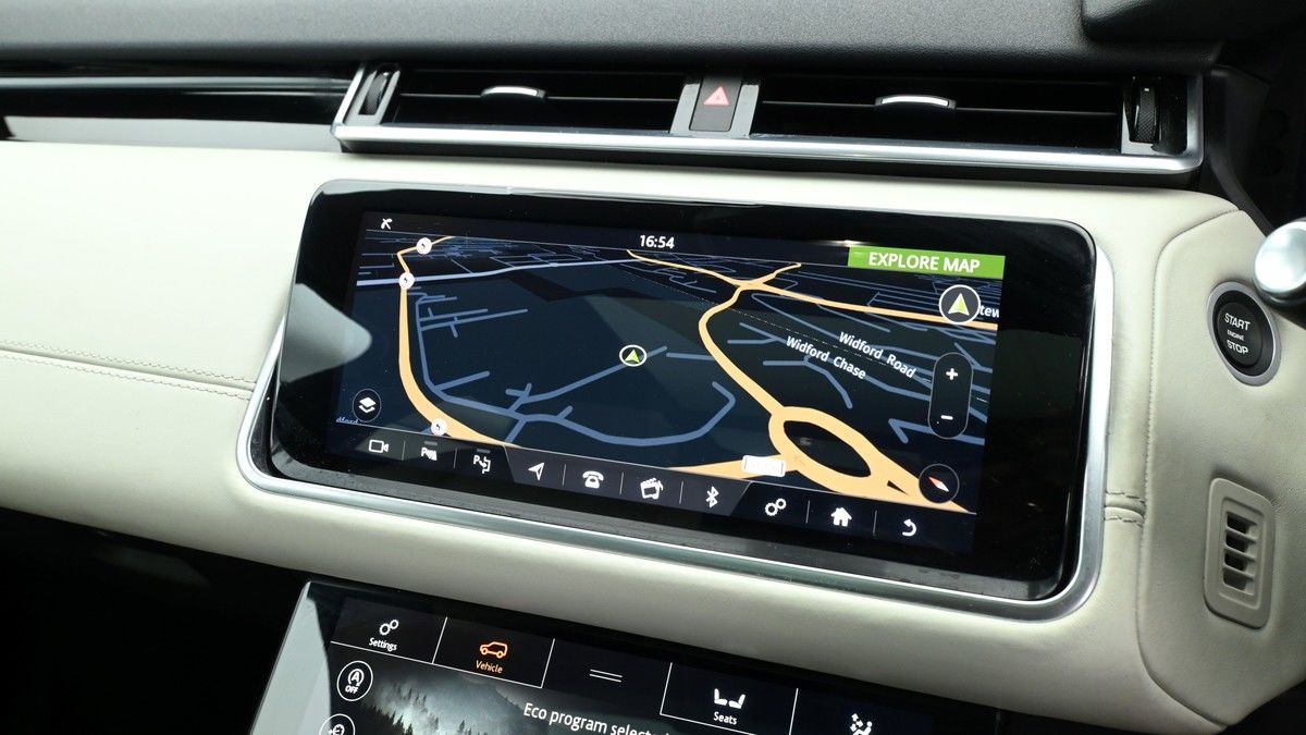 Land Rover Range Rover Velar Image 11