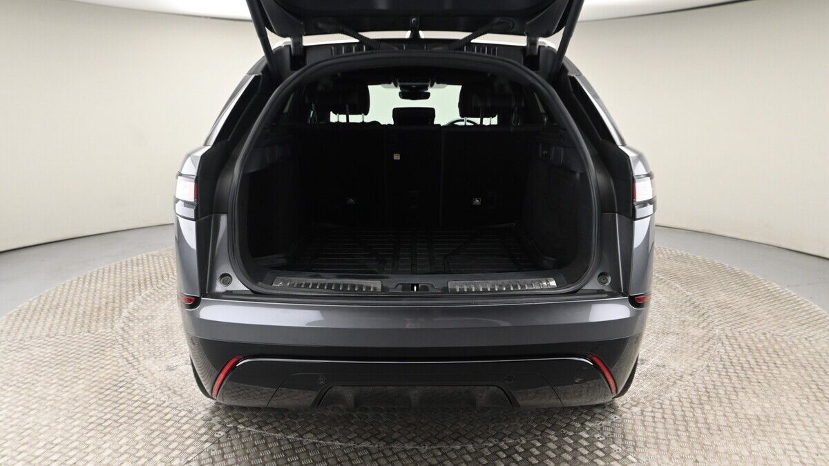 Land Rover Range Rover Velar Urban Image 10