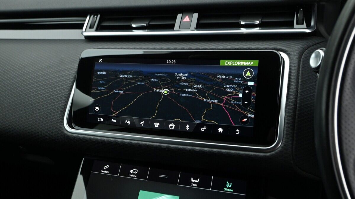 Land Rover Range Rover Velar Urban Image 11