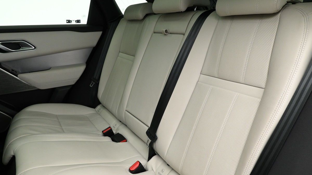 Land Rover Range Rover Velar Image 5