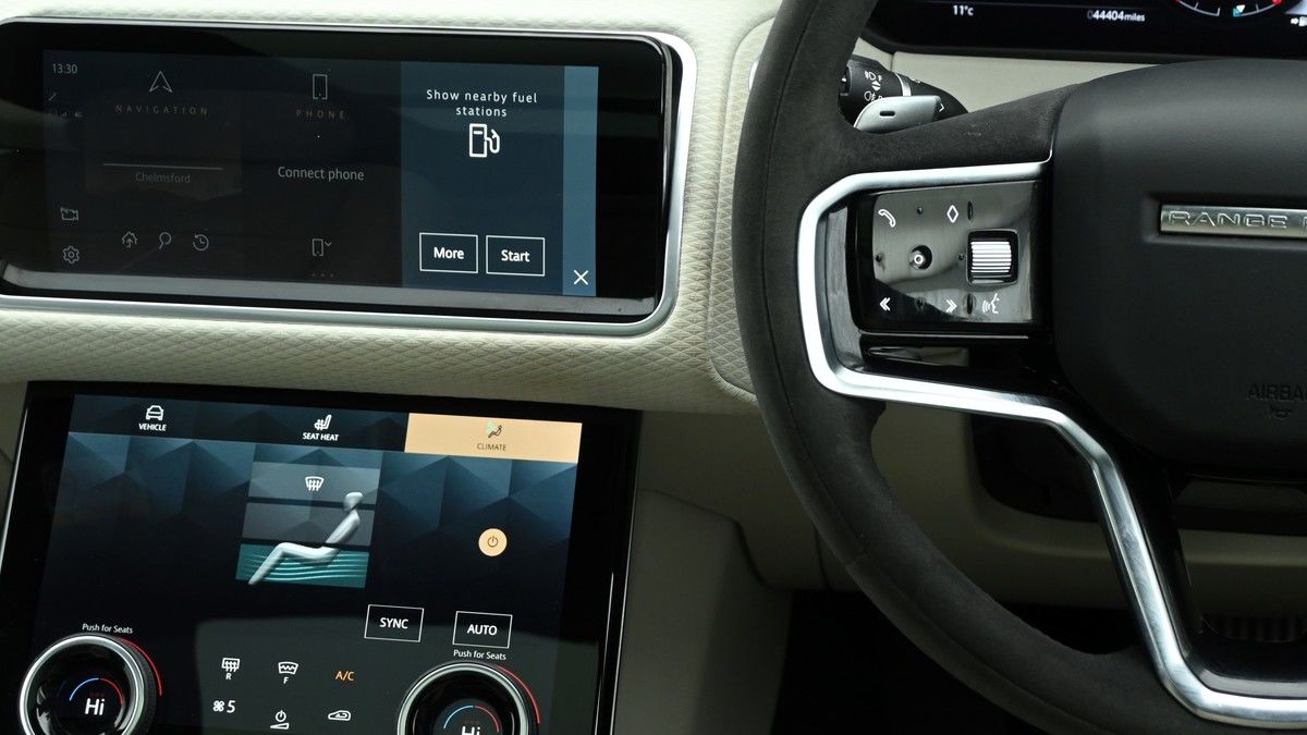 Land Rover Range Rover Velar Image 15