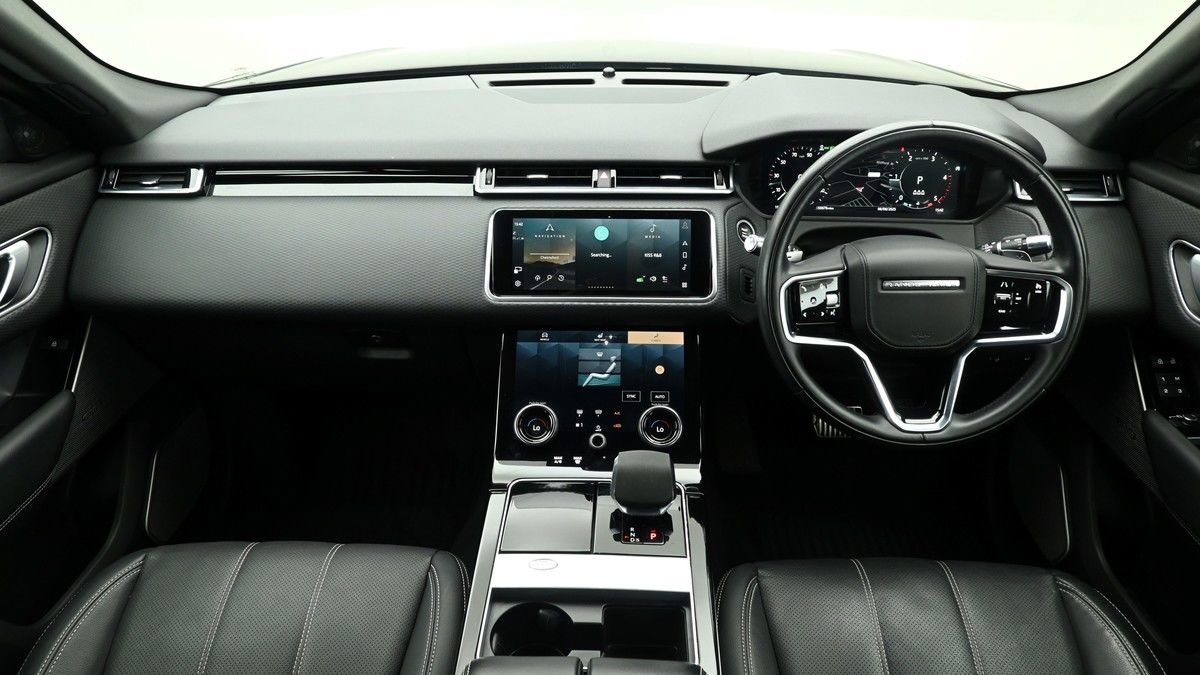 Land Rover Range Rover Velar Image 14