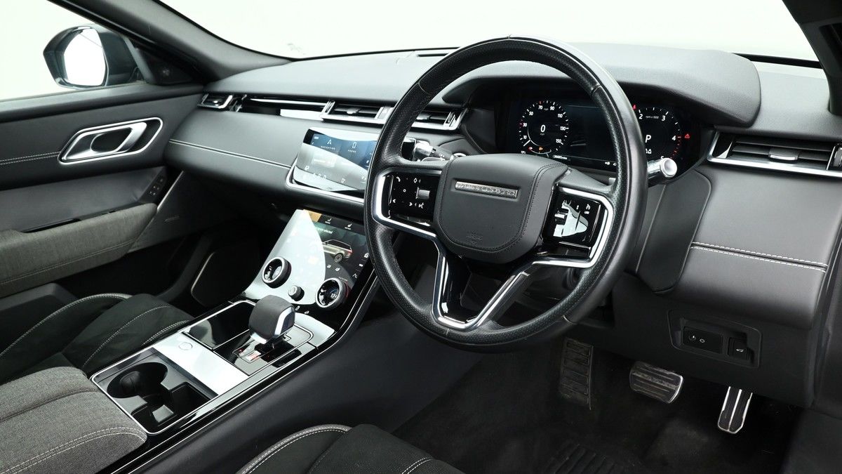 Land Rover Range Rover Velar Image 3
