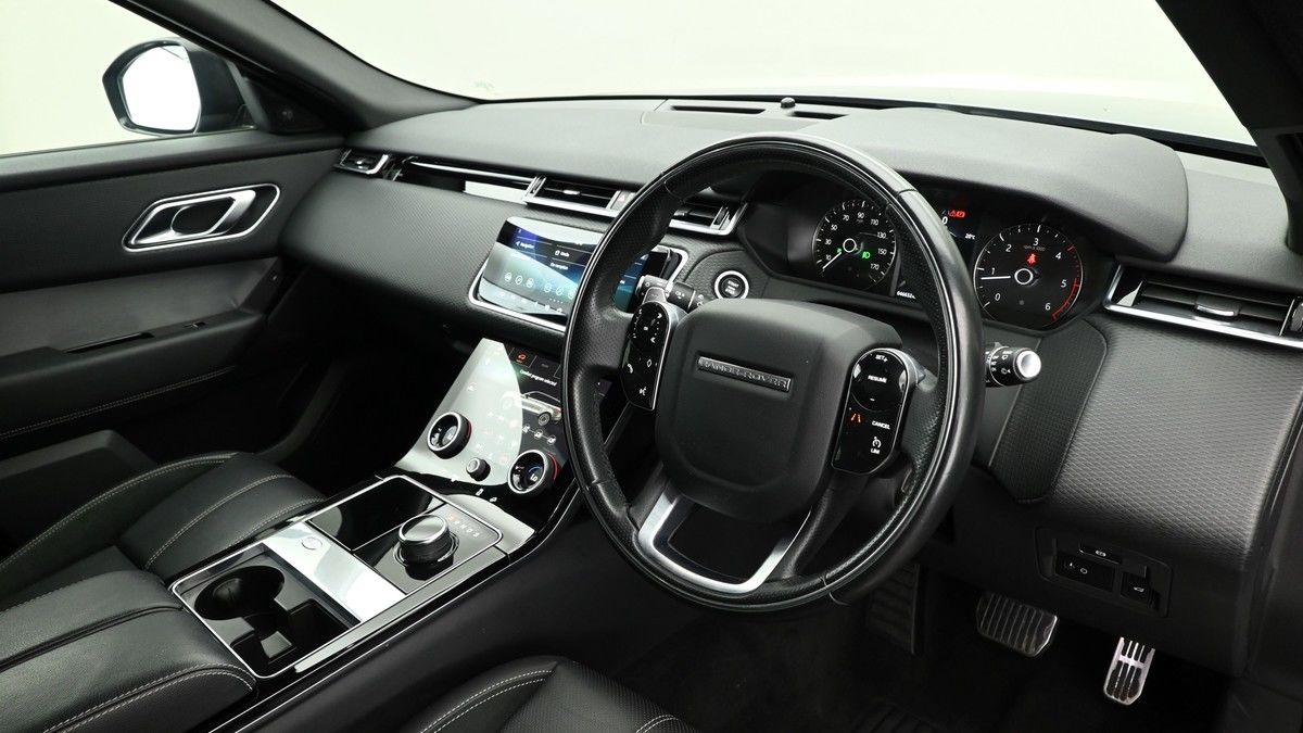 Land Rover Range Rover Velar Image 3