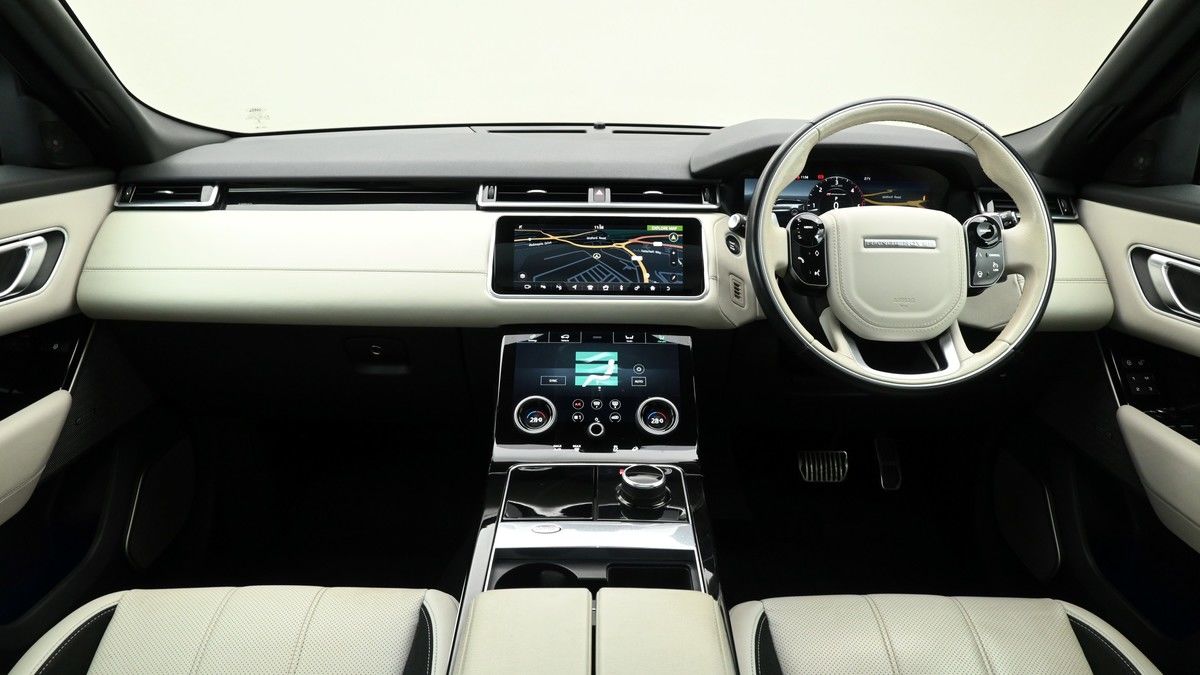 Land Rover Range Rover Velar Image 14