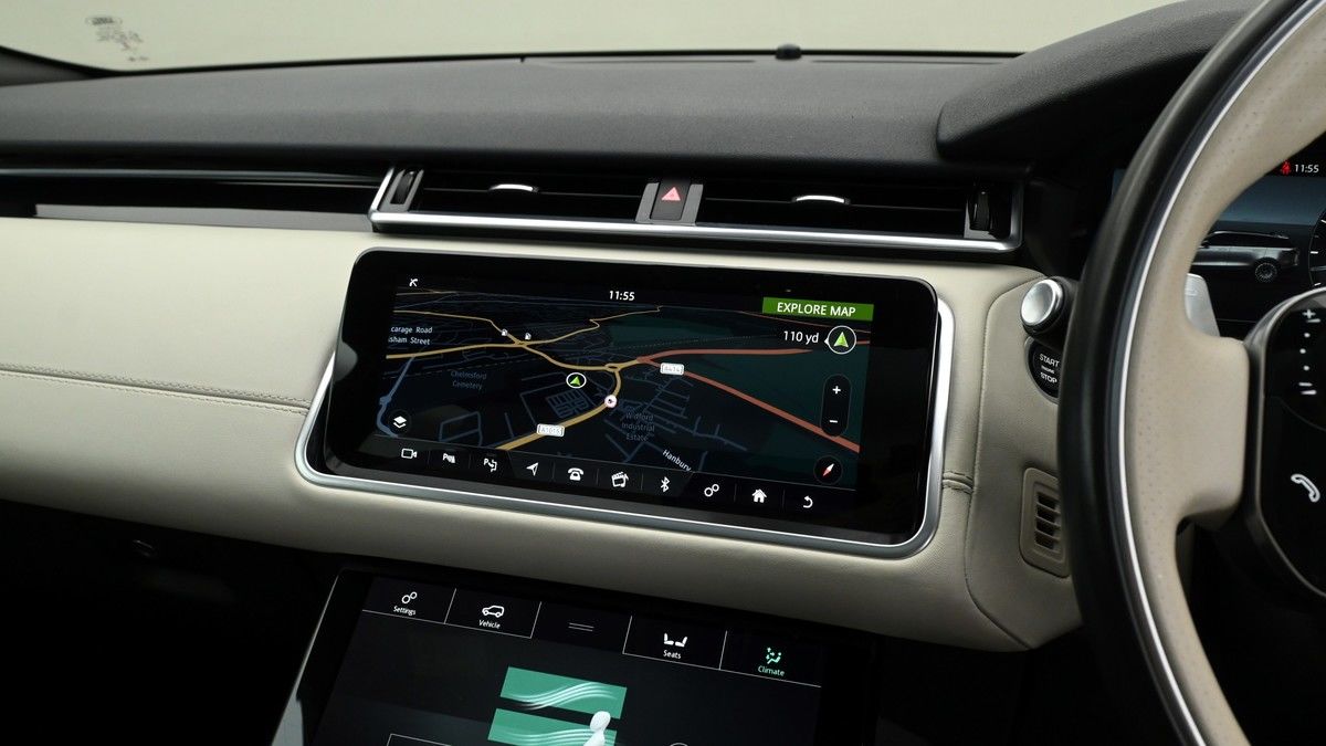 Land Rover Range Rover Velar Image 11