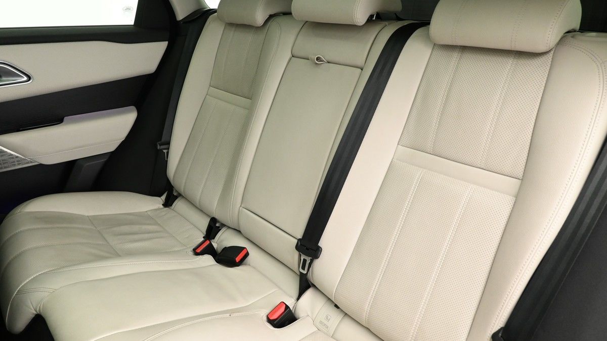 Land Rover Range Rover Velar Image 5