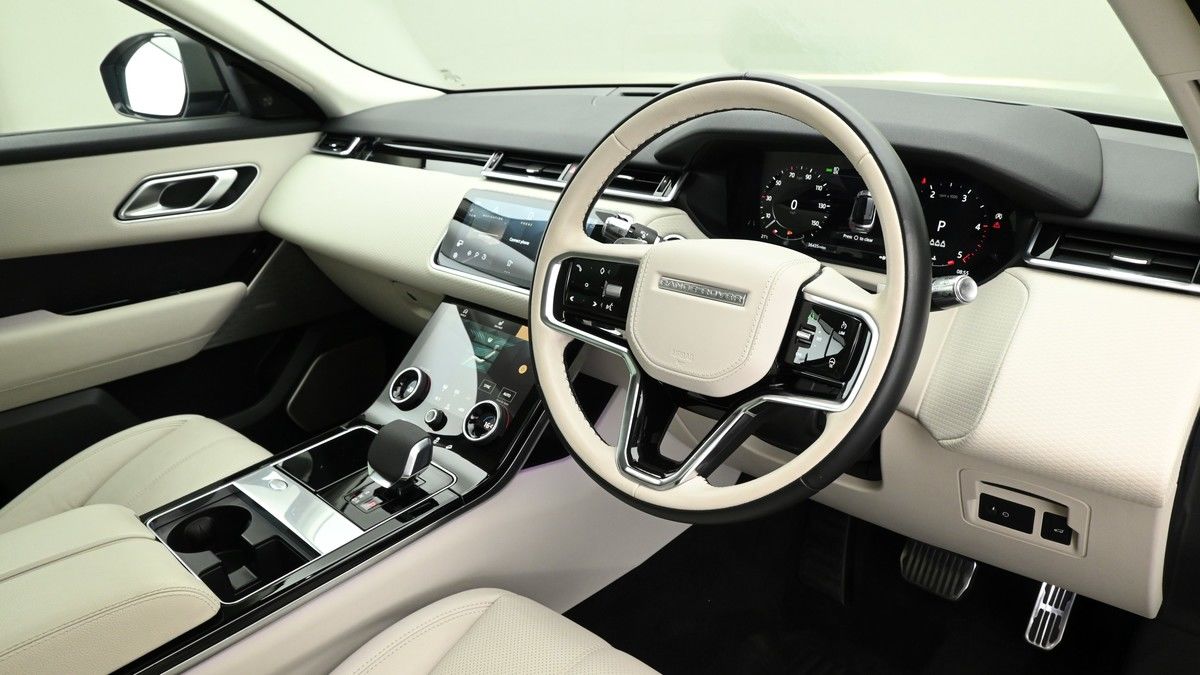 Land Rover Range Rover Velar Image 3