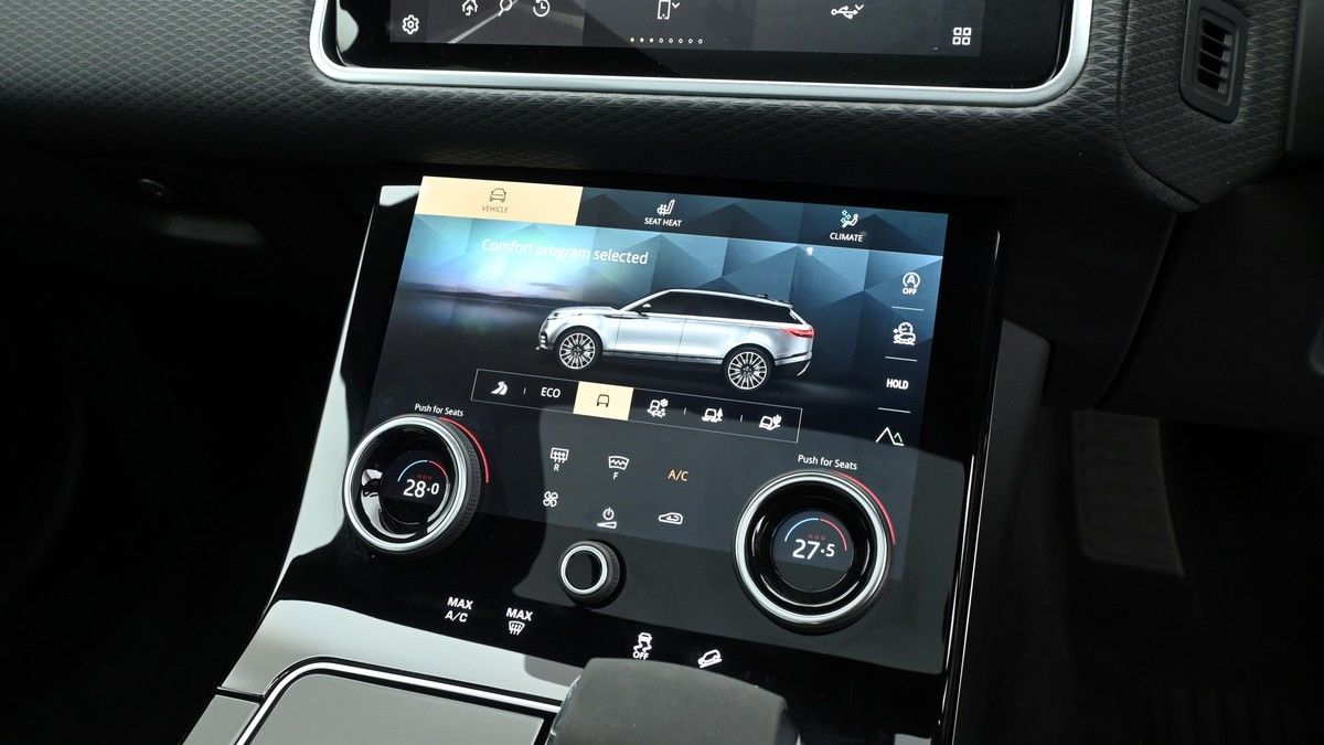 Land Rover Range Rover Velar Image 12