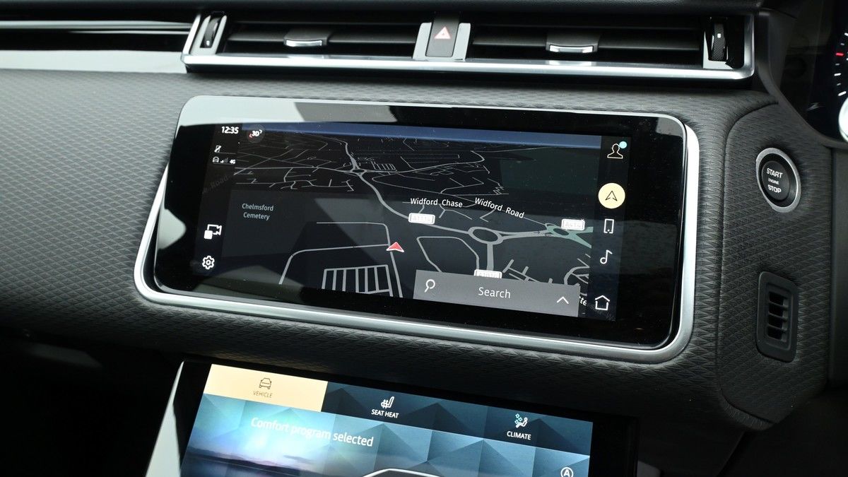 Land Rover Range Rover Velar Image 11