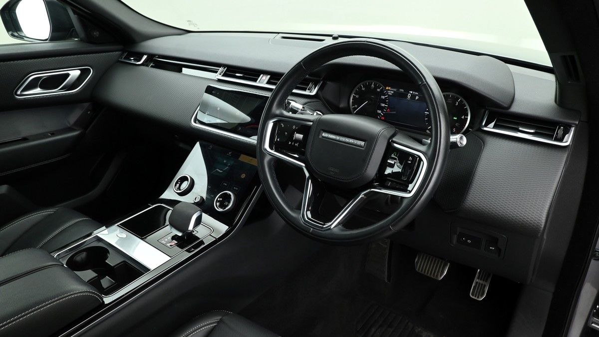 Land Rover Range Rover Velar Image 3