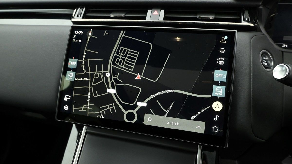 Land Rover Range Rover Velar Image 11