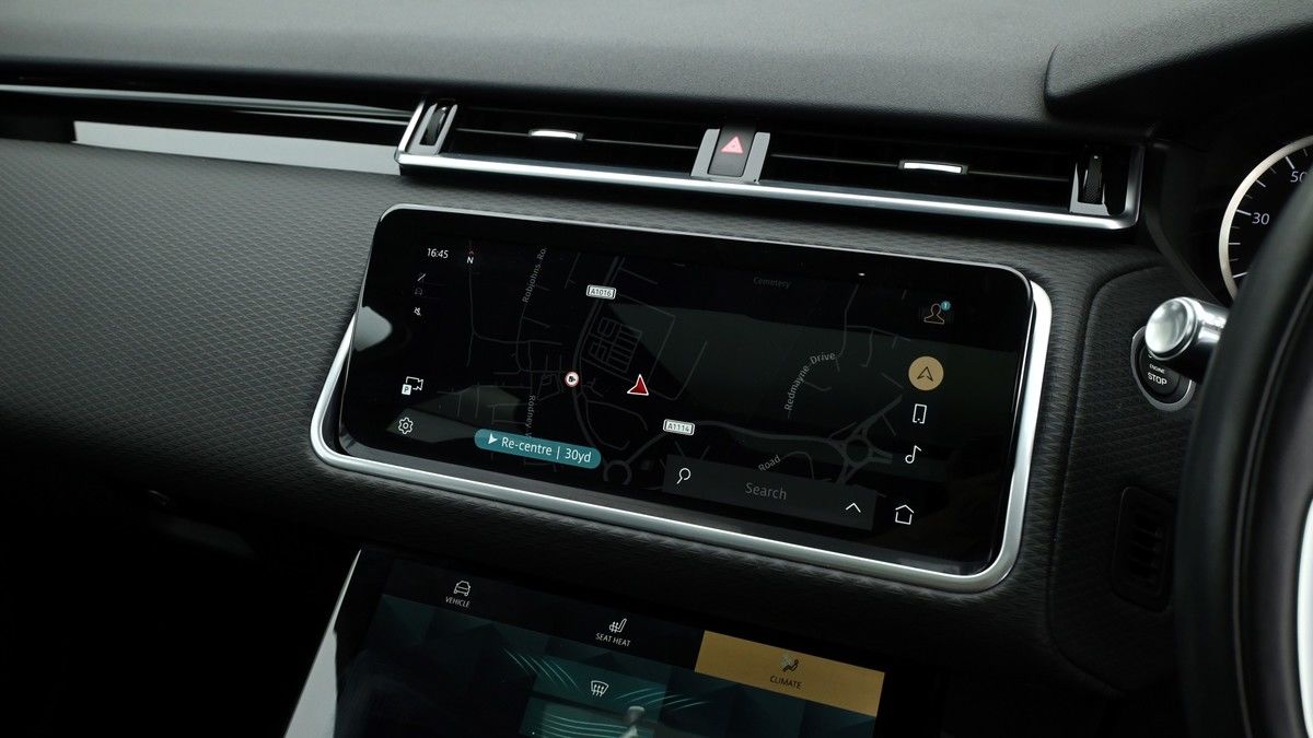 Land Rover Range Rover Velar Image 11
