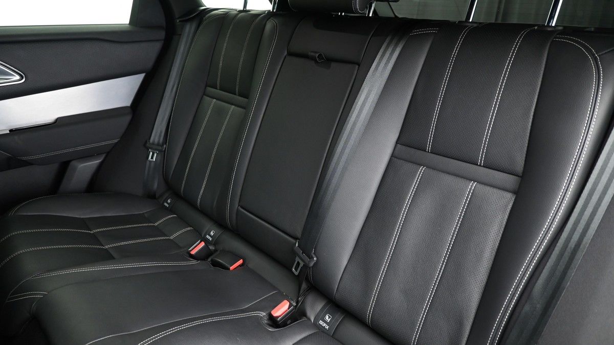 Land Rover Range Rover Velar Image 4