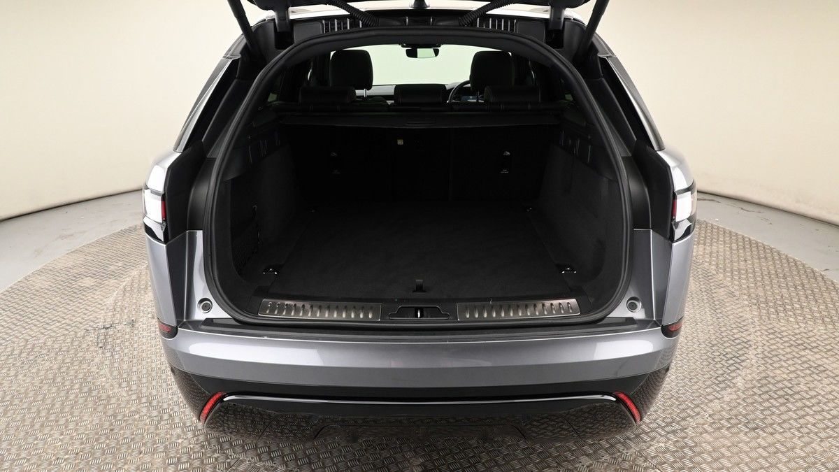 Land Rover Range Rover Velar Image 10