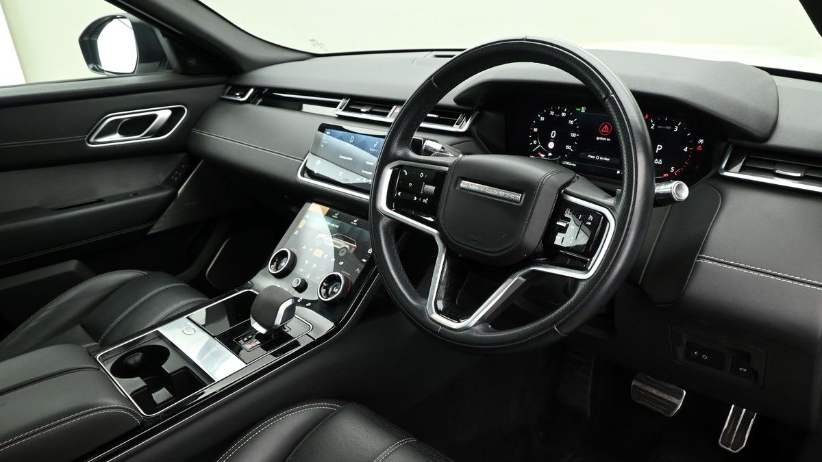 Land Rover Range Rover Velar Image 3