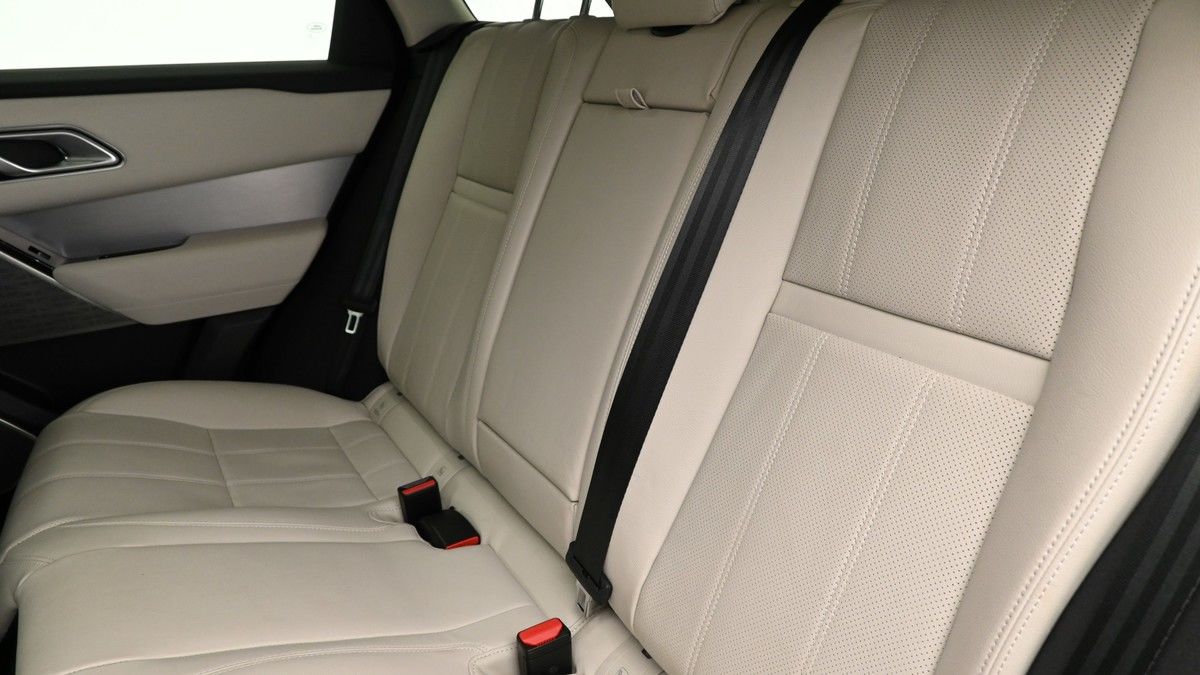 Land Rover Range Rover Velar Image 5