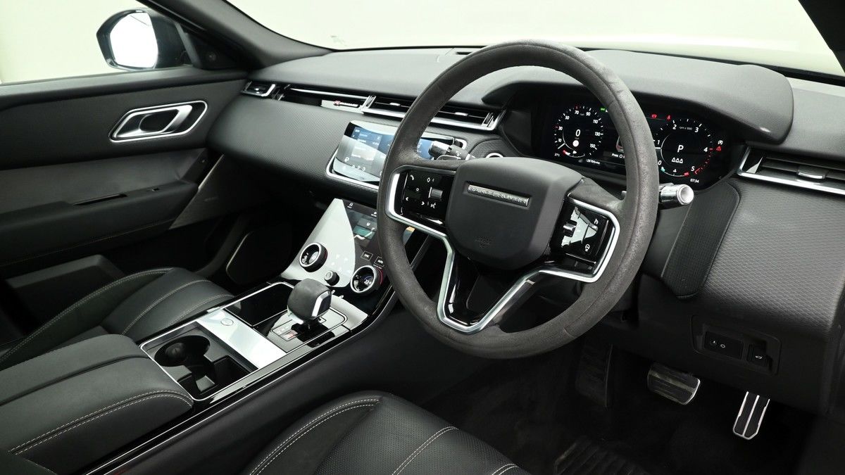 Land Rover Range Rover Velar Image 3