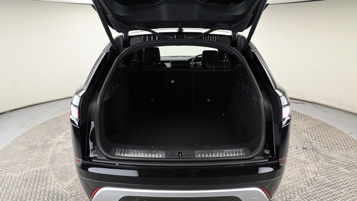 Land Rover Range Rover Velar Image 9