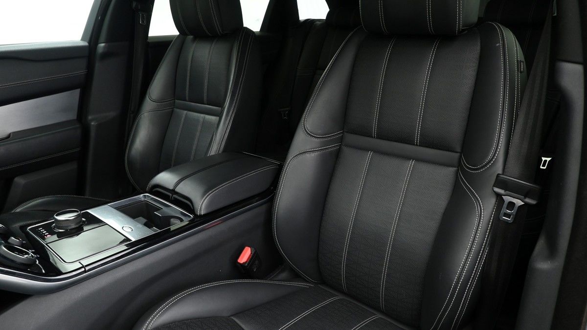 Land Rover Range Rover Velar Image 3