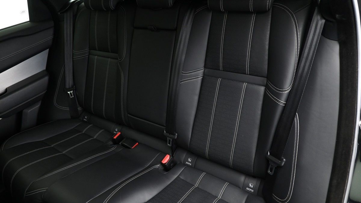 Land Rover Range Rover Velar Image 4