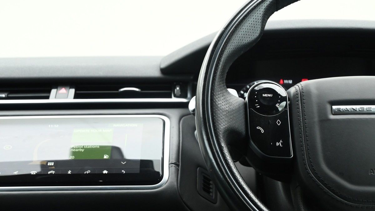 Land Rover Range Rover Velar Image 14