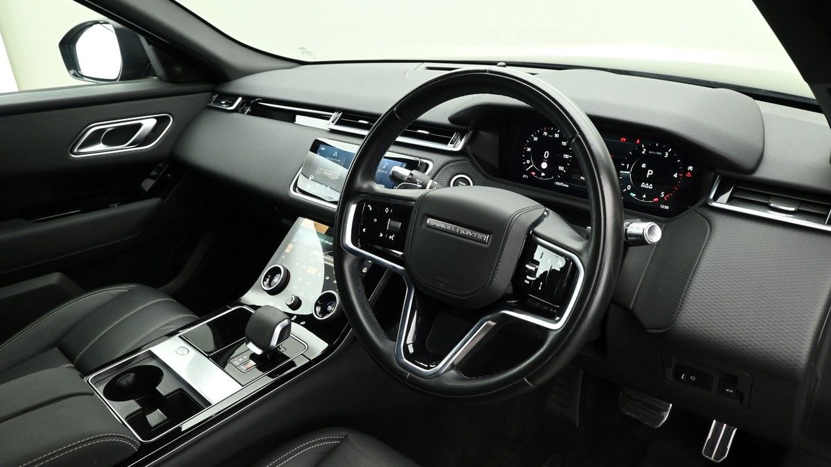 Land Rover Range Rover Velar Image 3