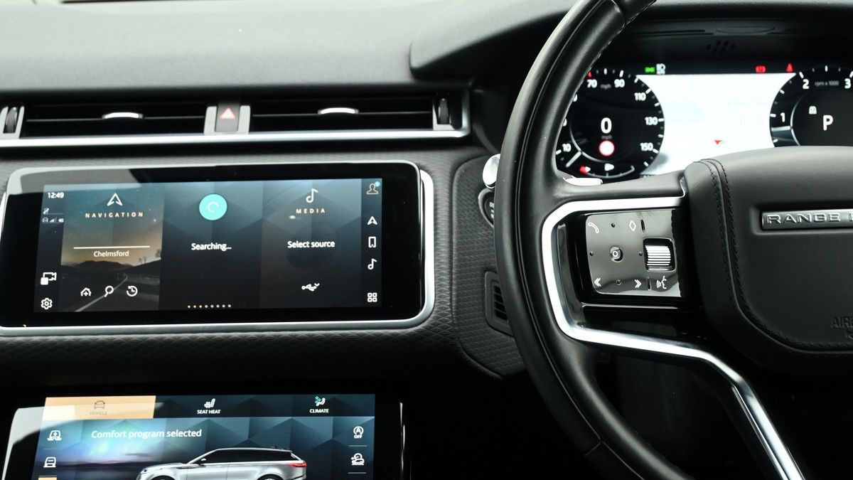 Land Rover Range Rover Velar Image 15