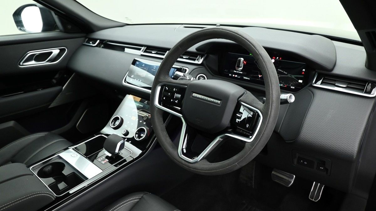 Land Rover Range Rover Velar Image 3