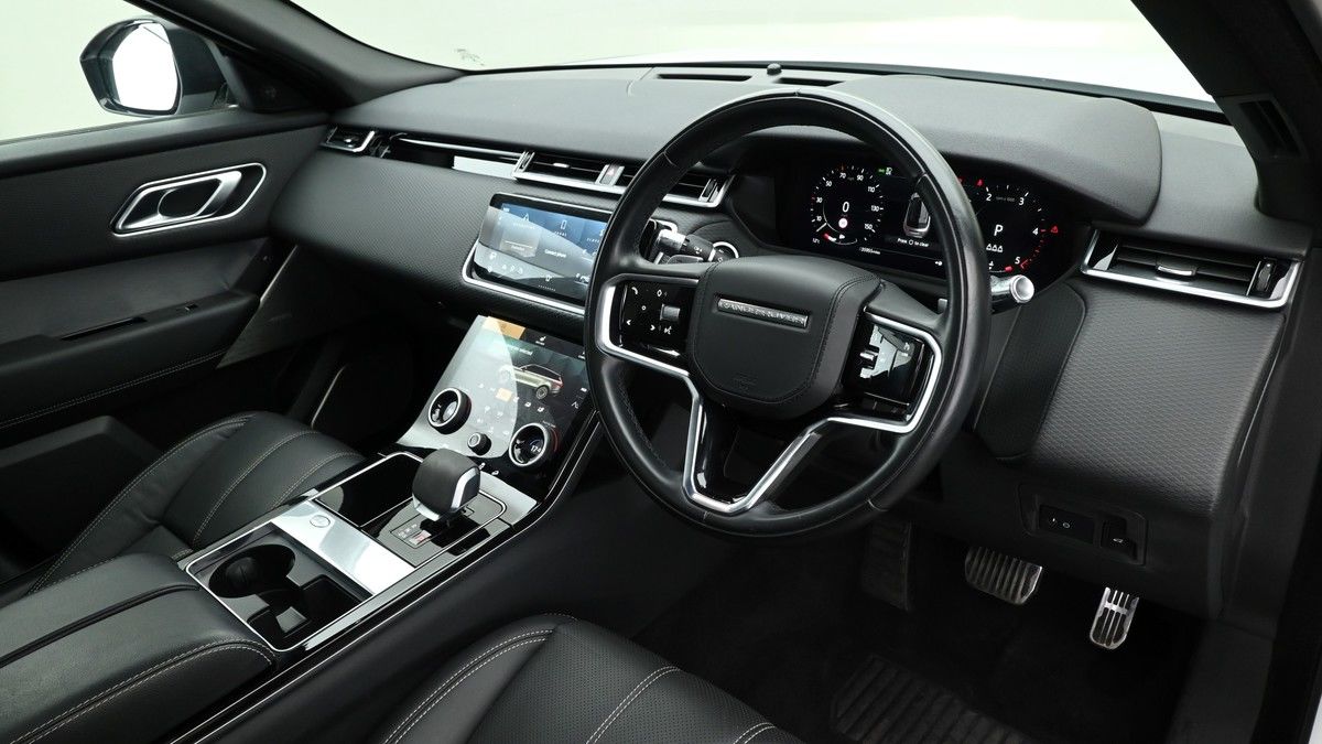 Land Rover Range Rover Velar Image 3