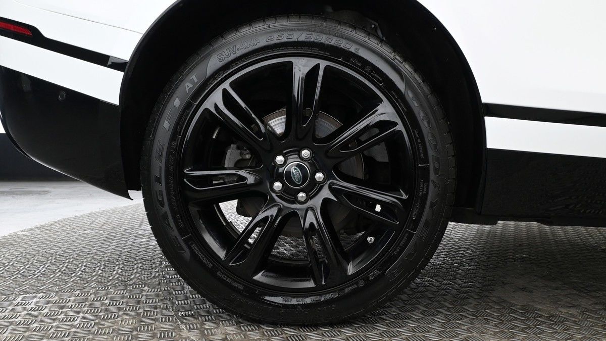 Land Rover Range Rover Velar Image 9