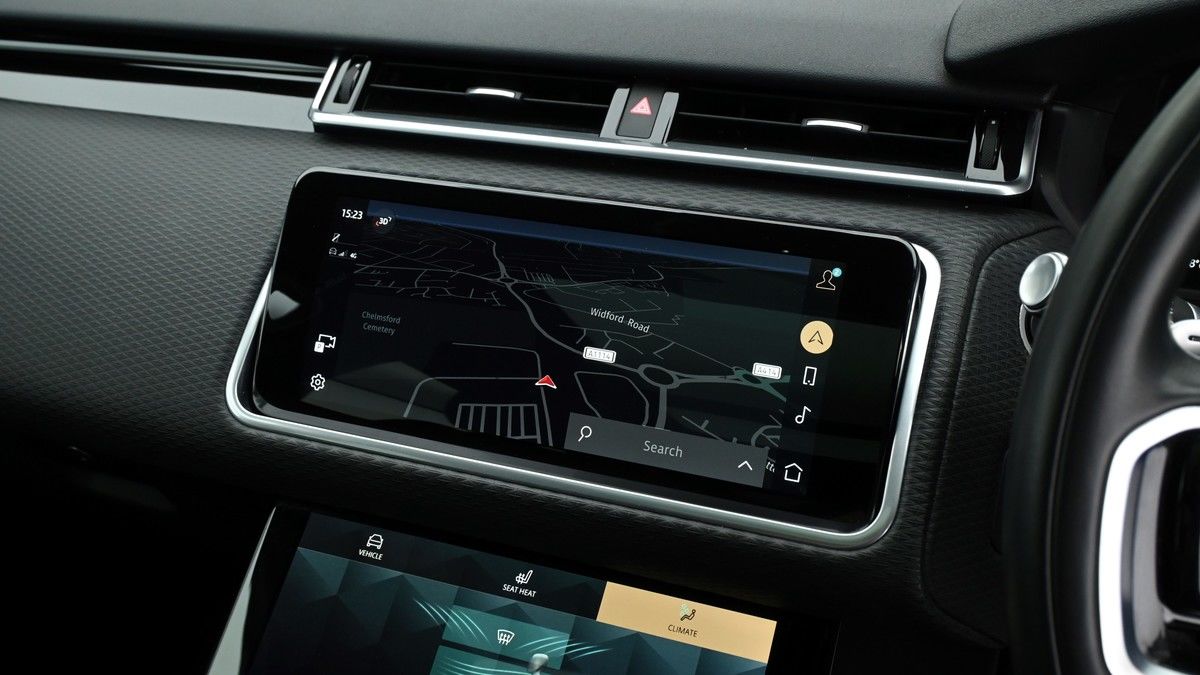 Land Rover Range Rover Velar Image 11