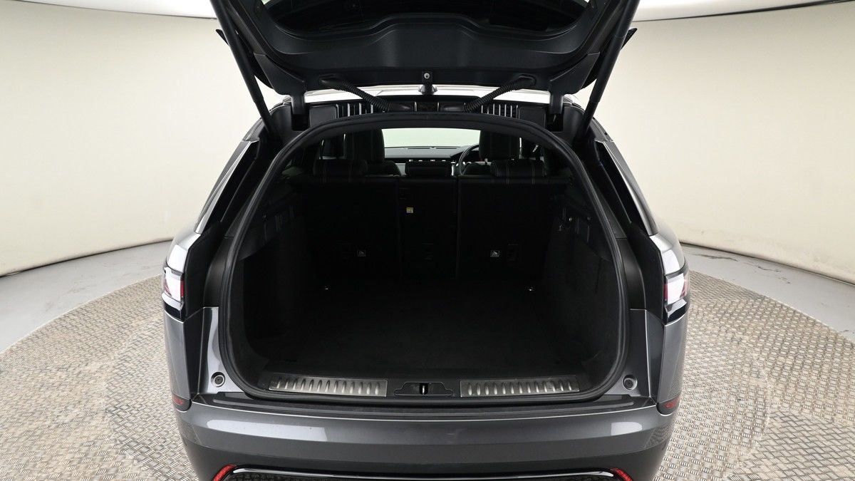 Land Rover Range Rover Velar Image 10