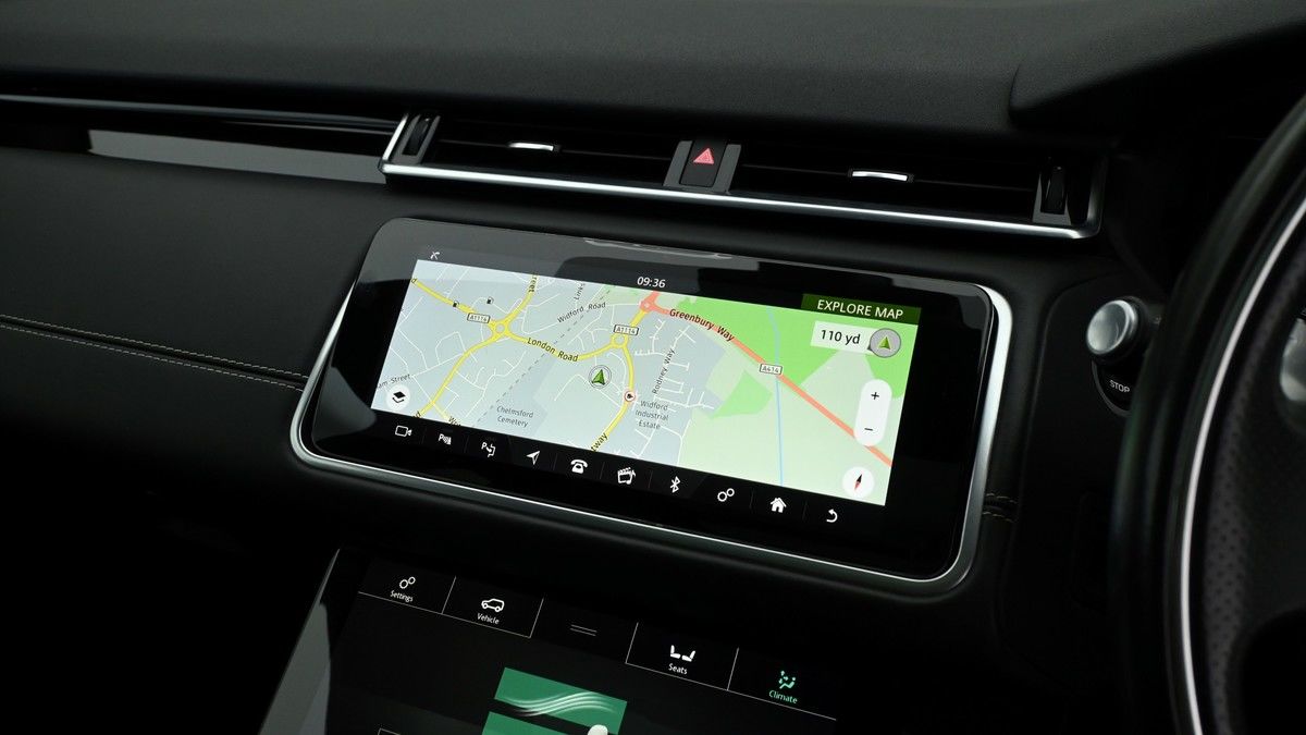 Land Rover Range Rover Velar Image 11