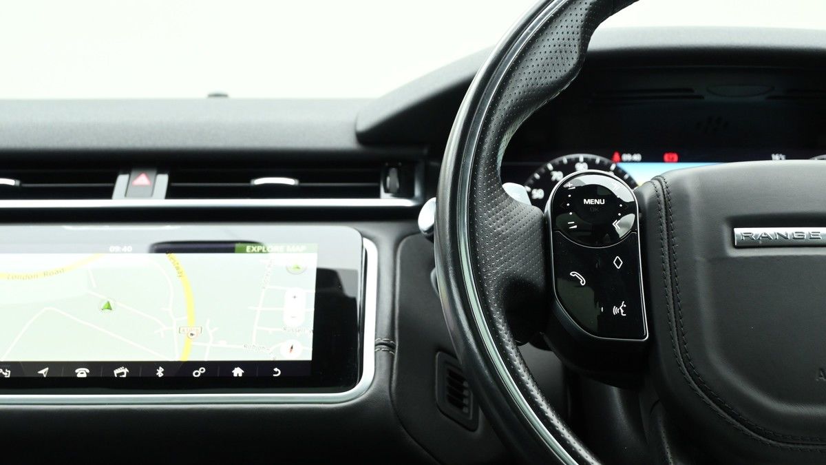 Land Rover Range Rover Velar Image 15